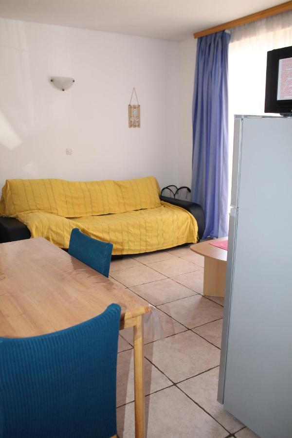 Apartments Neno Pula Luaran gambar