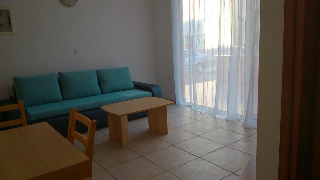 Apartments Neno Pula Luaran gambar