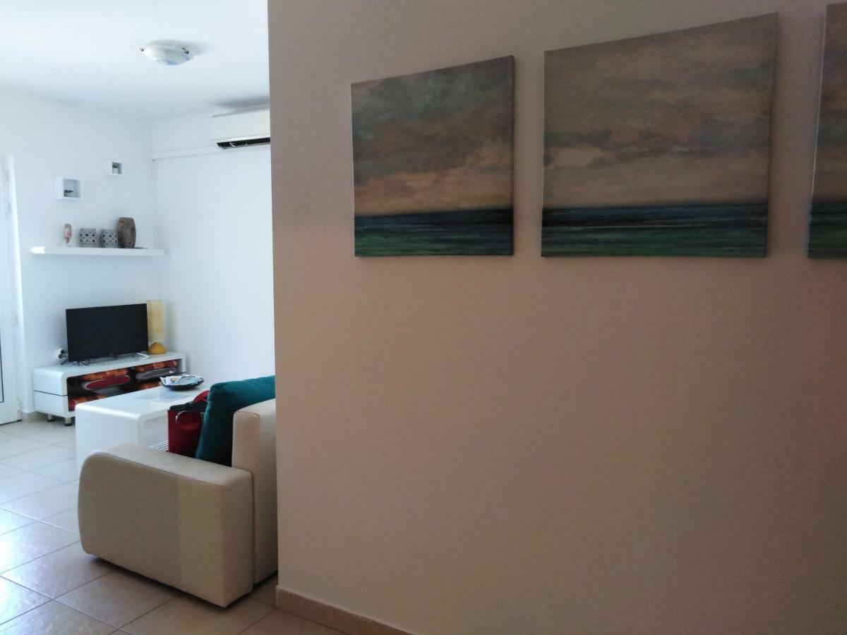 Apartments Neno Pula Luaran gambar